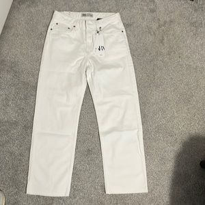 white zara jeans